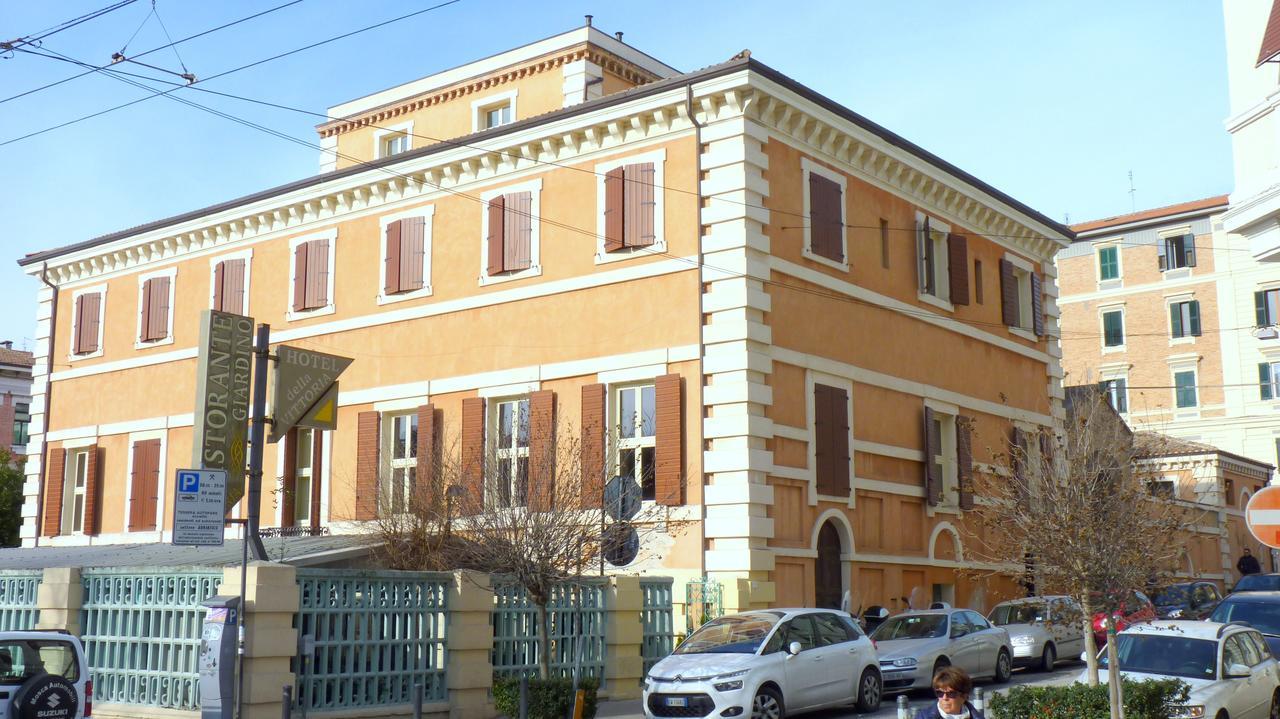 Hotel Della Vittoria อังโกนา ภายนอก รูปภาพ