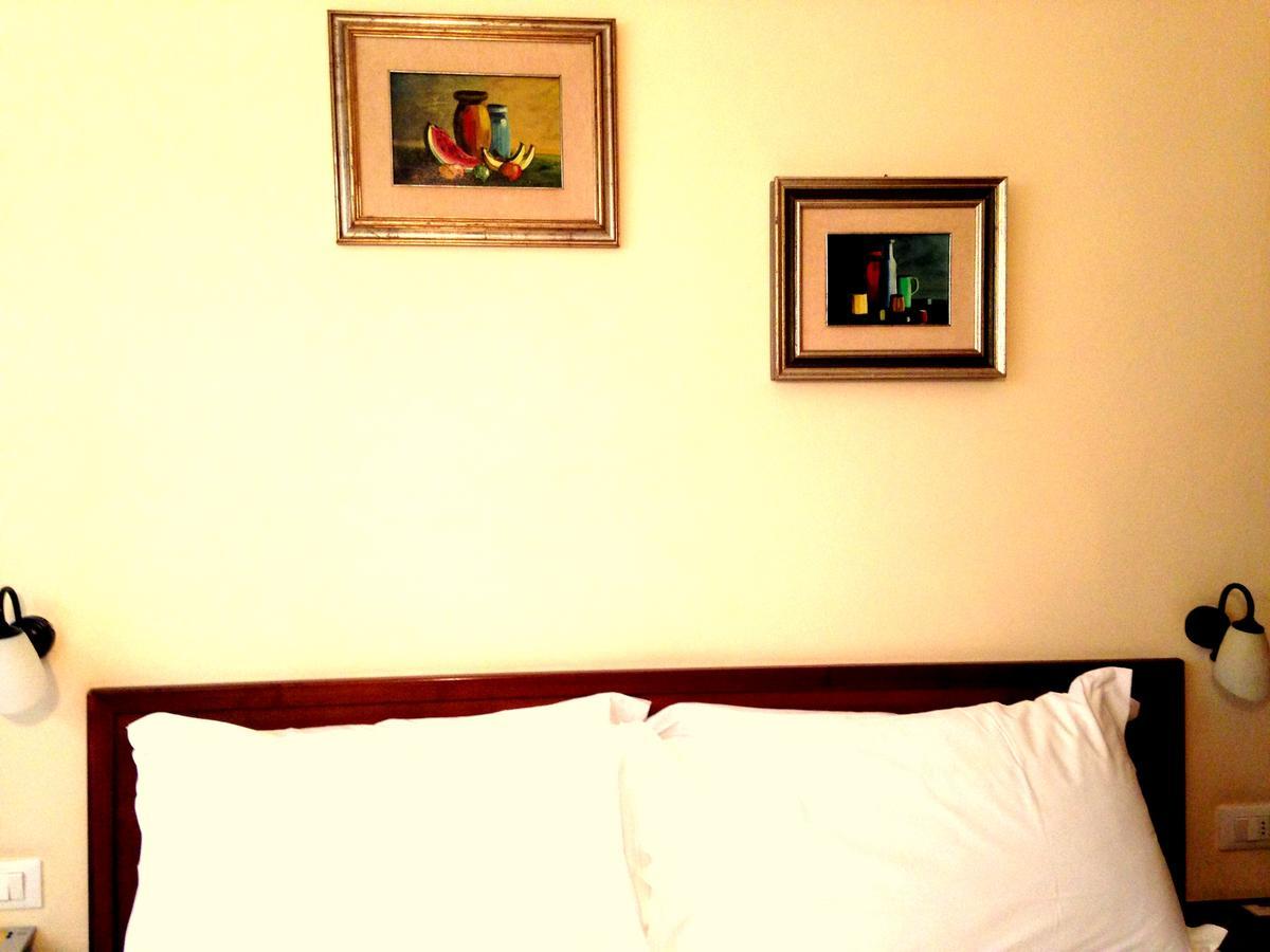 Hotel Della Vittoria อังโกนา ภายนอก รูปภาพ
