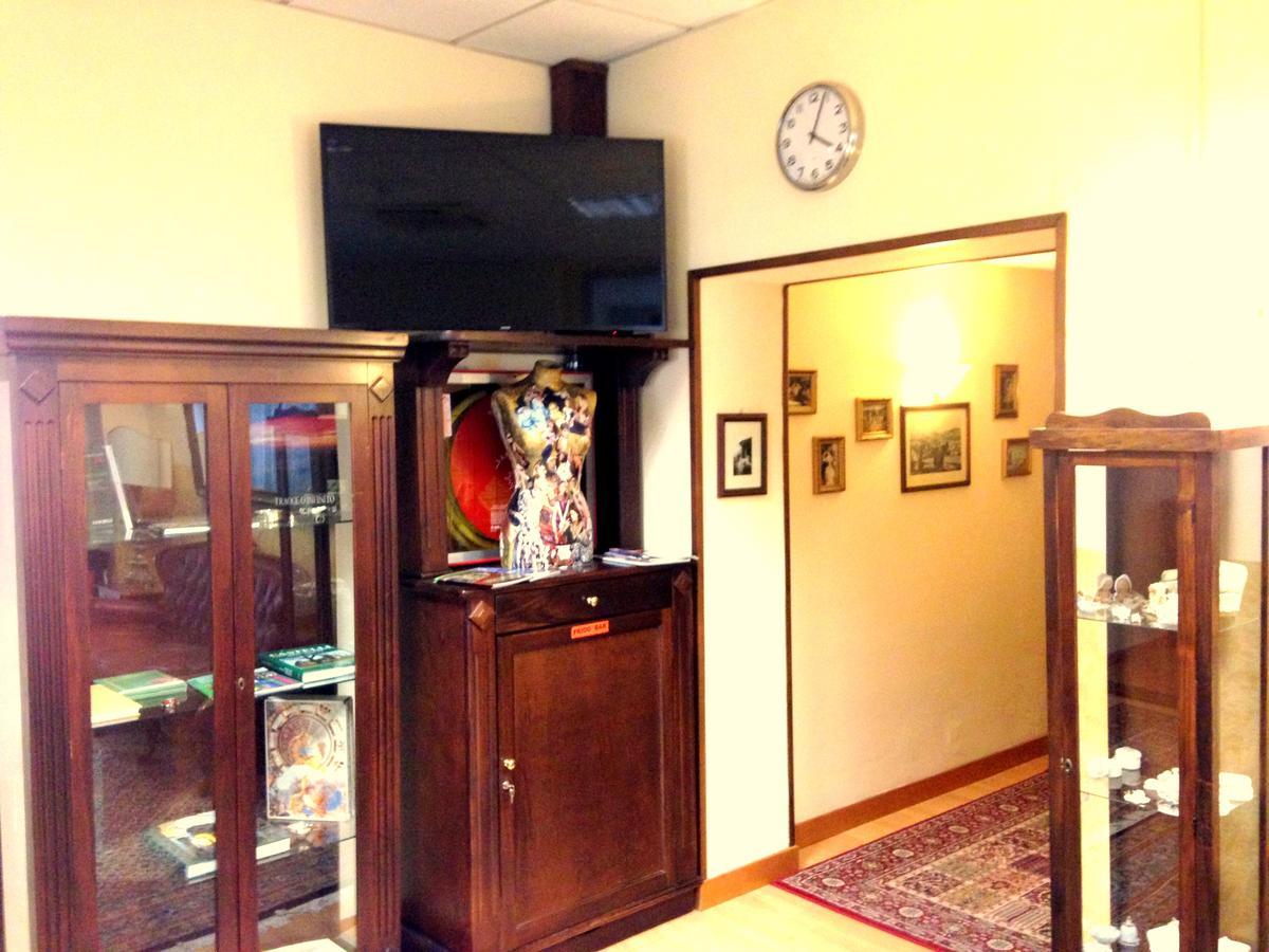 Hotel Della Vittoria อังโกนา ภายนอก รูปภาพ