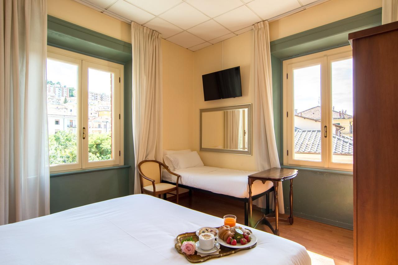 Hotel Della Vittoria อังโกนา ภายนอก รูปภาพ