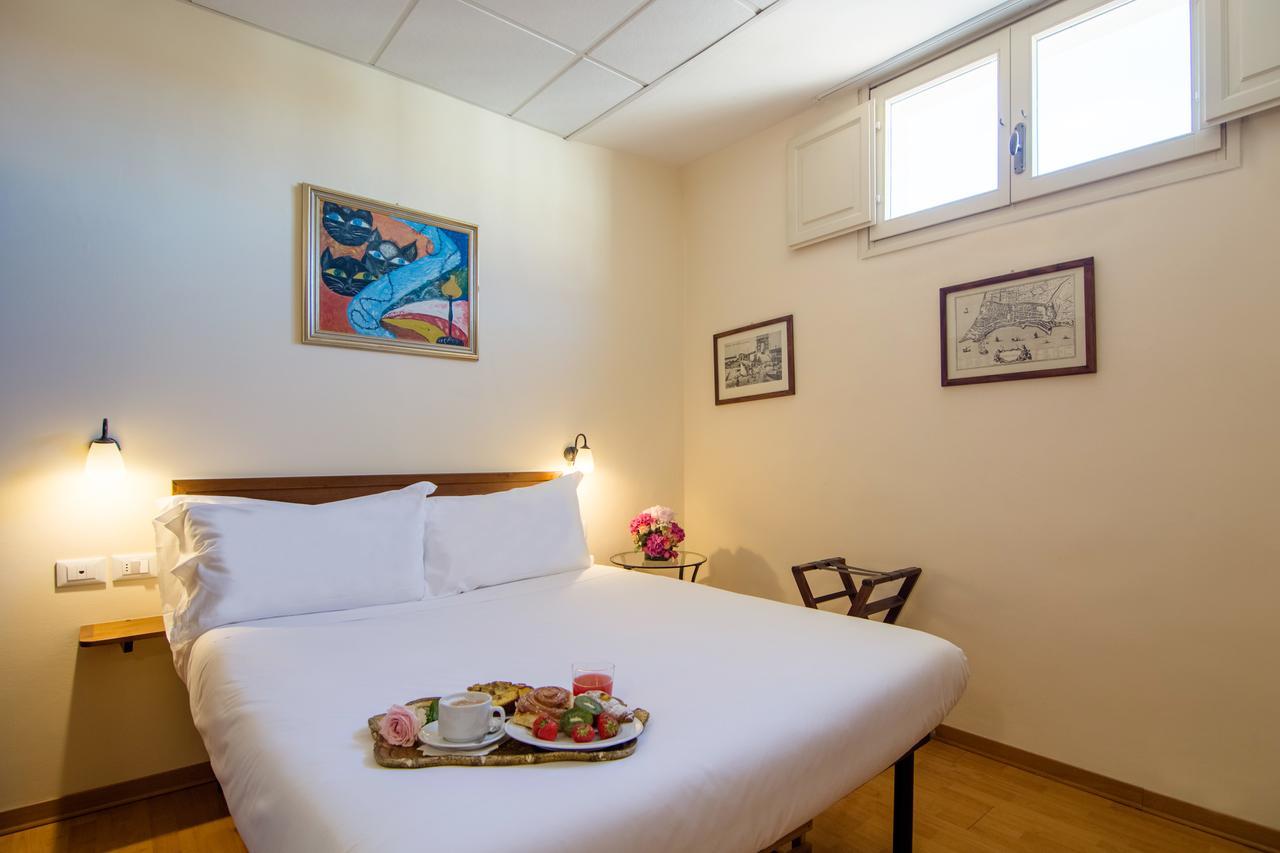 Hotel Della Vittoria อังโกนา ภายนอก รูปภาพ