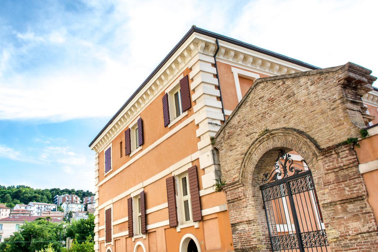 Hotel Della Vittoria อังโกนา ภายนอก รูปภาพ
