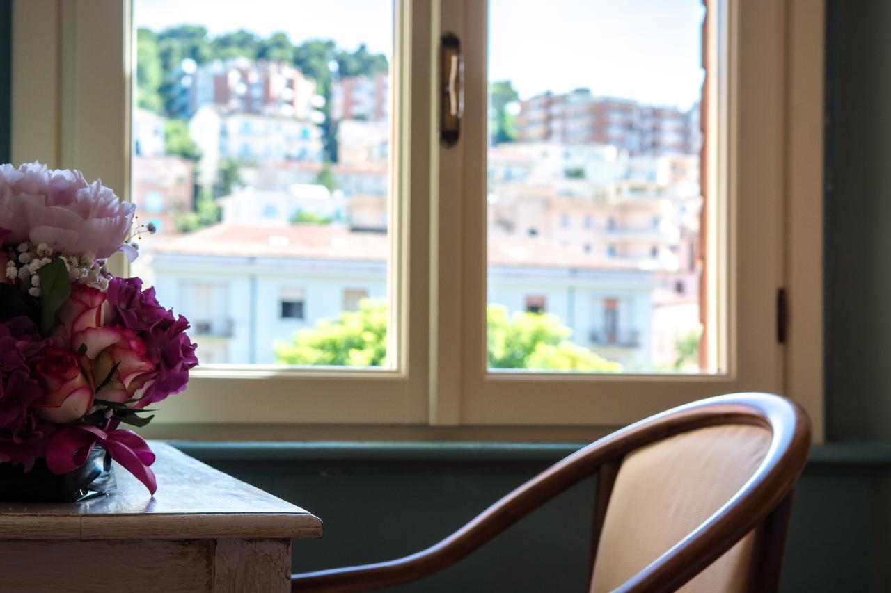 Hotel Della Vittoria อังโกนา ภายนอก รูปภาพ